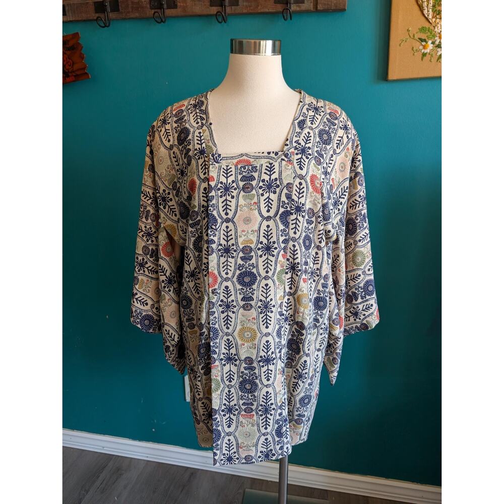 Women's Vintage Short Kimono Style Jacket Silk Size Medium Size Large